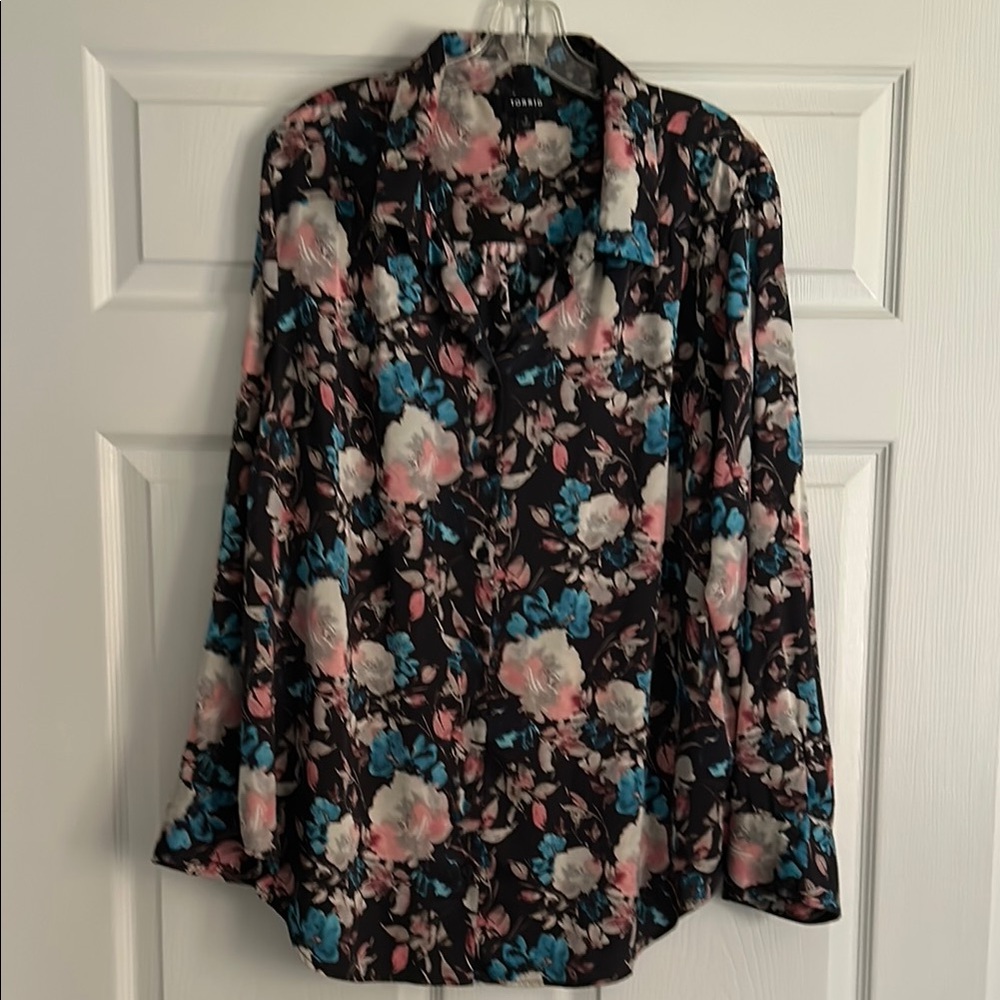 Torrid Floral Women's Top - Black, Pink, Blue